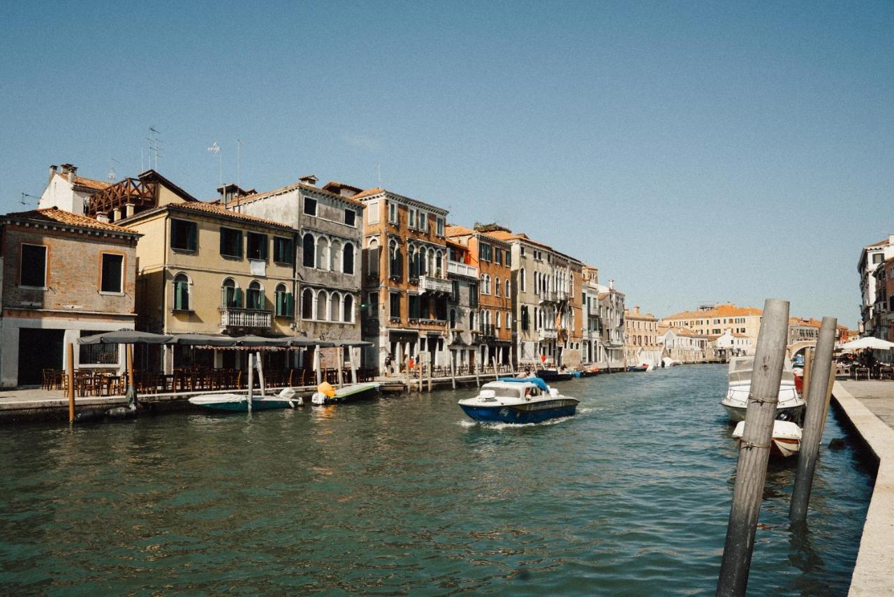 Casa Virginia Direct At The Canal Cannaregio With Own Roof Terrace Venecia Exterior foto
