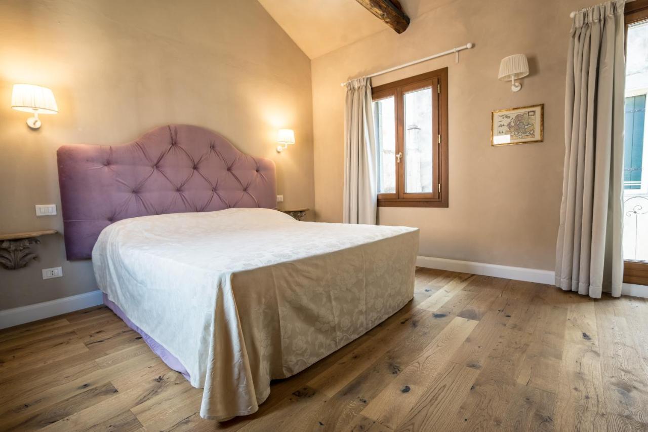 Casa Virginia Direct At The Canal Cannaregio With Own Roof Terrace Venecia Exterior foto