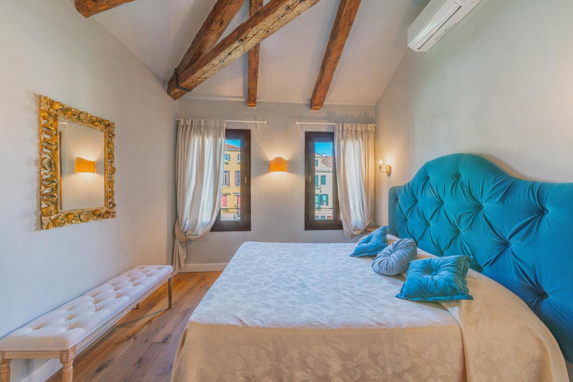 Casa Virginia Direct At The Canal Cannaregio With Own Roof Terrace Venecia Exterior foto