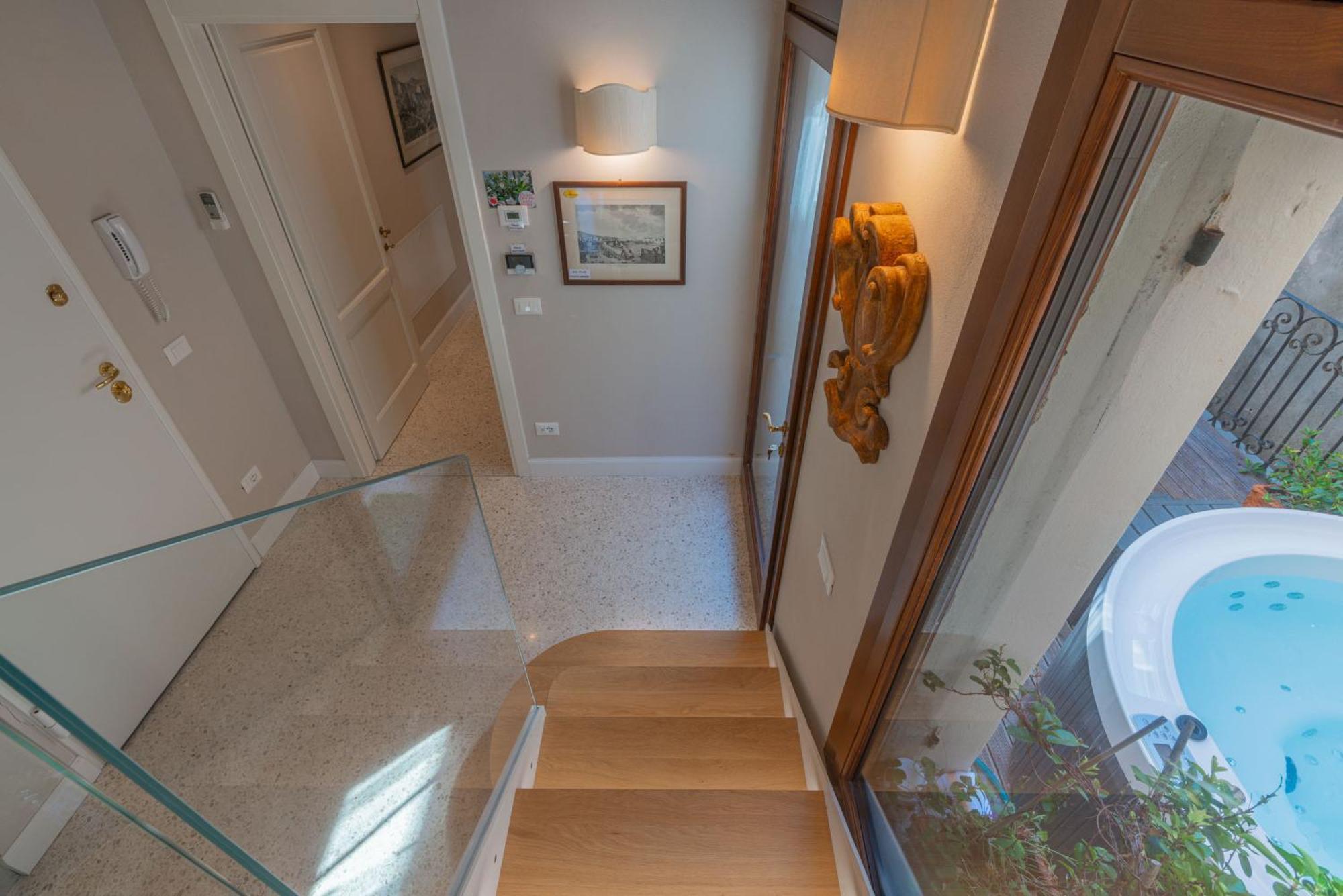 Casa Virginia Direct At The Canal Cannaregio With Own Roof Terrace Venecia Exterior foto